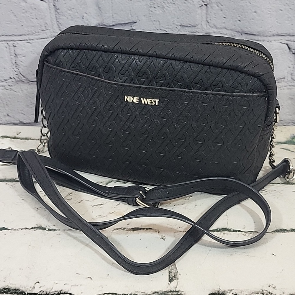 Nine West Vegan Leather Handbag Black Embossed Pattern Crossbody‎ Purse